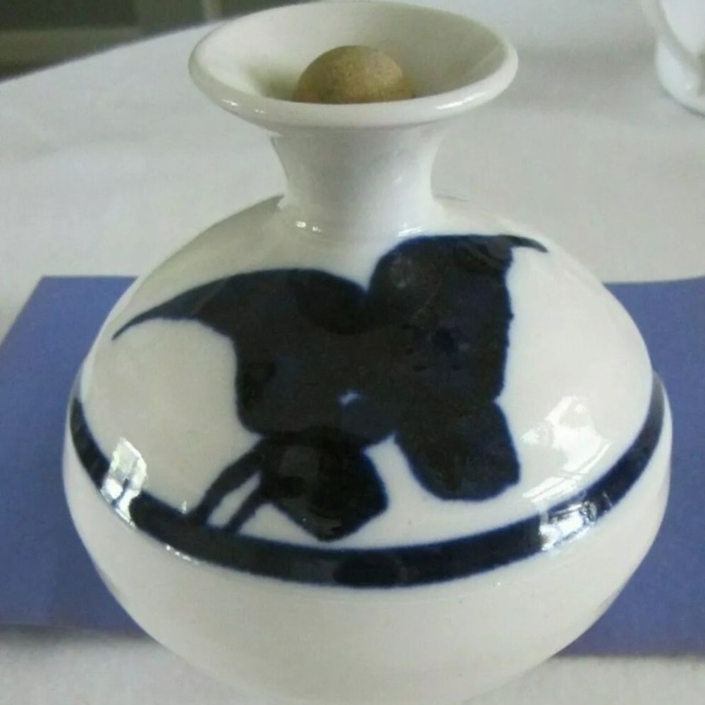 🦋 Pottery oil lamp or Vase - handmade Butterfly 🦋 design / candle